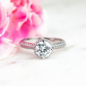 Cubic Zirconia Engagement Ring | Halo Round Cut